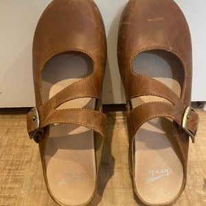 Woman’s Dansko Clogs